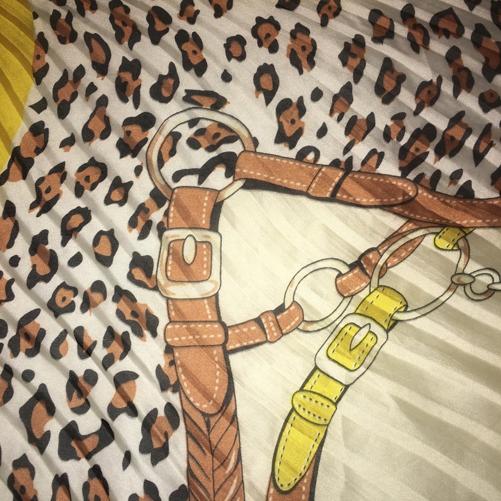 London Scarf - Picture 2 of 6